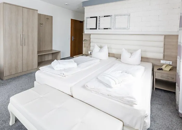 Bavaria Muenchner Hof Superior Hotel 3*