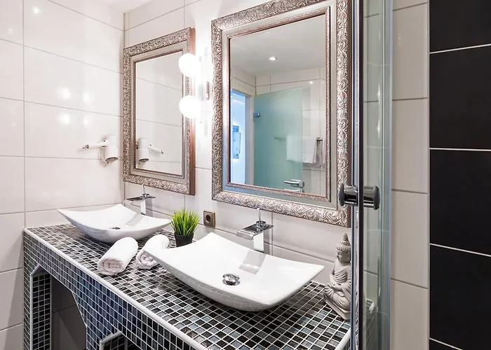 Bavaria Muenchner Hof Superior Hotel 3*