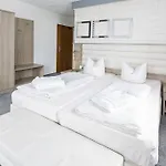 Bavaria Muenchner Hof Superior Hotel 3*