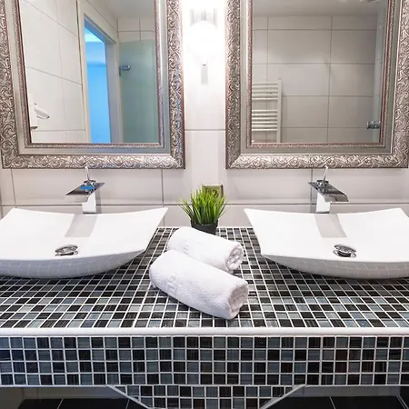 Bavaria Muenchner Hof Superior Hotel 3*