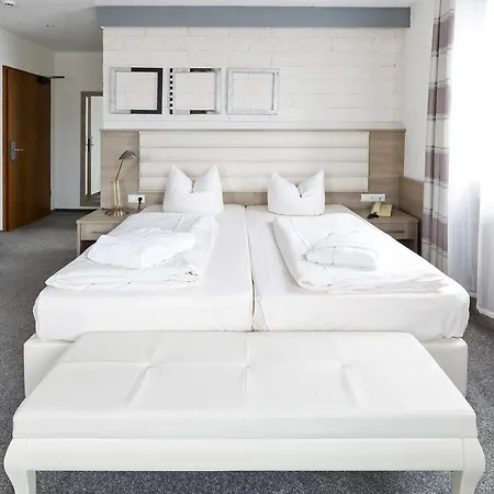 Bavaria Muenchner Hof Superior מלון