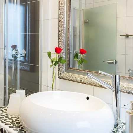 מלון Bavaria Muenchner Hof Superior 3*