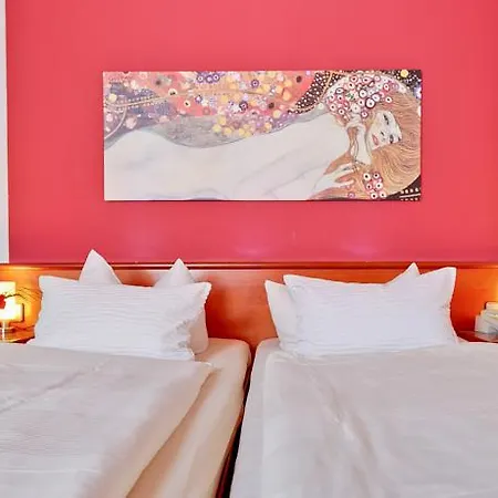 Bavaria Muenchner Hof Superior 3*