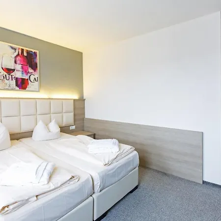 Bavaria Muenchner Hof Superior מלון